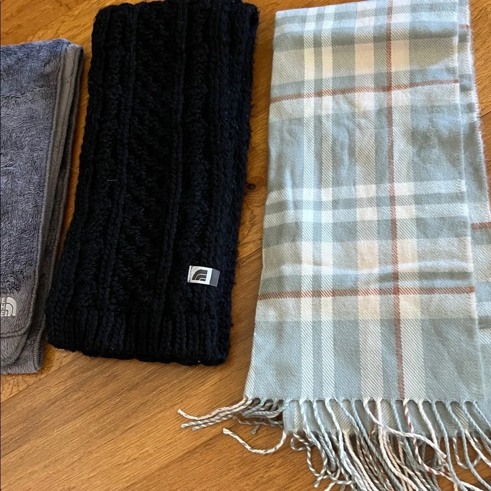 The North Face Black and Gray Scarves Set - Picture 4 of 8